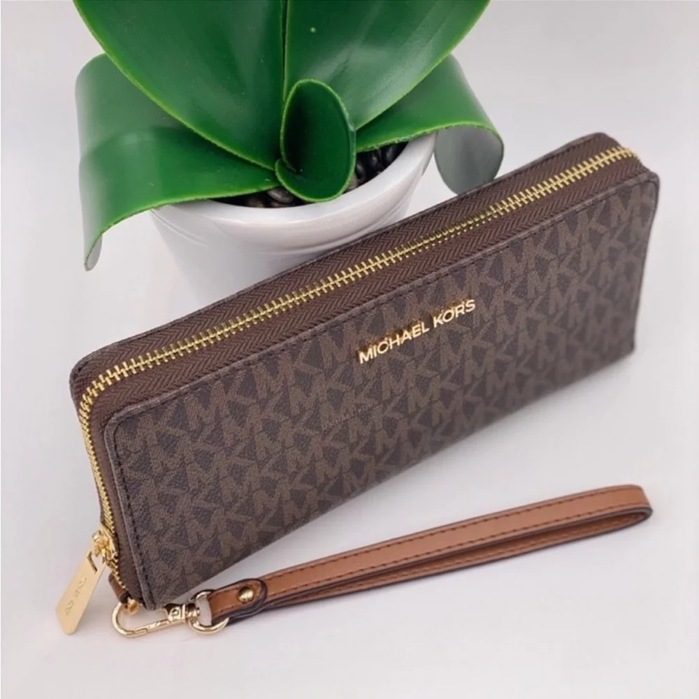 Michael Kors Large Continental Wallet Wristlet